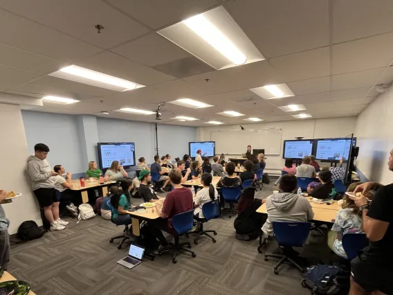 Dr. Li presents during a lunchtime talk to students and faculty